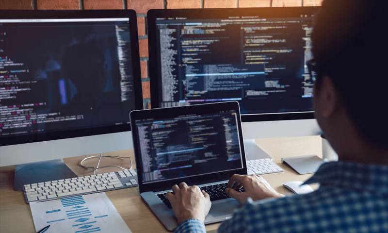 数据科学选型：R与Python如何赋能那曲网站建设？